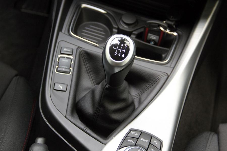  BMW 1-Series 5-Door 2012 года  (фото 19 из 57)